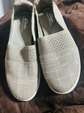 Clarks Cloudsteppers Breeze vibe Slip-On Sneakers